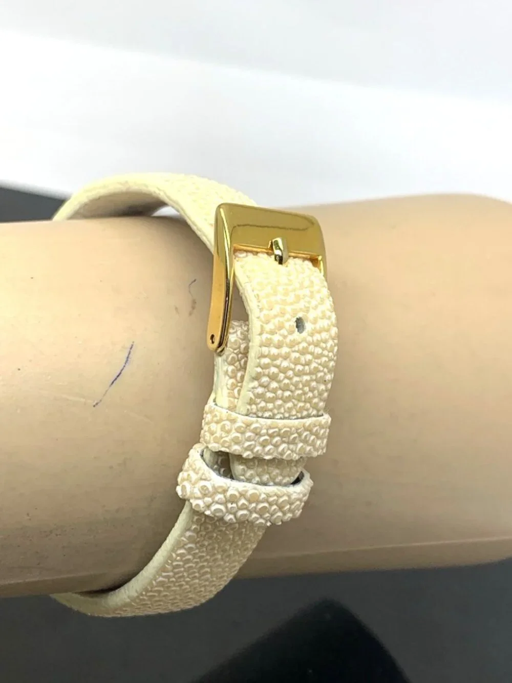 Vicence Women's Watch Swiss Quartz 14K Yellow Gold Case Leather Strap 26mm